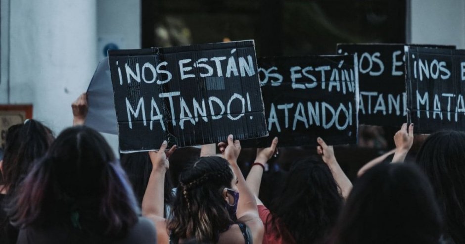 El imputado fue formalizado por el femicidio de su exconviviente, con quien tenía dos hijos en común. (Imagen Diarios en Red)